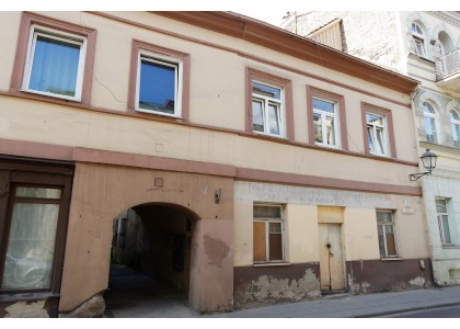PARDUODAMAS 2 KAMBARIŲ BUTAS ŽEMAITIJOS G., SENAMIESTYJE